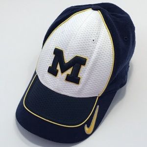 Nike Elite Michigan Navy Blue Mens One Size Fits Most Fitted Hat/